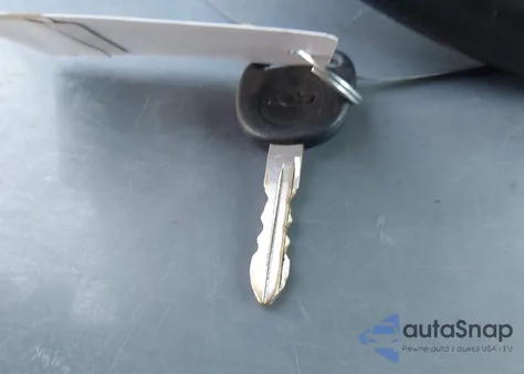 2004 Chevrolet Silverado 1500 Z71 z USA, uszkodzony, nr VIN 2GCEK13T541400691